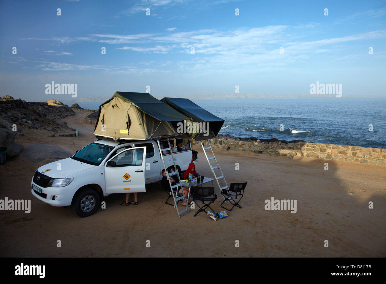 4x4 camper, camping Isla Tiburón, Luderitz, Namibia, Sur África