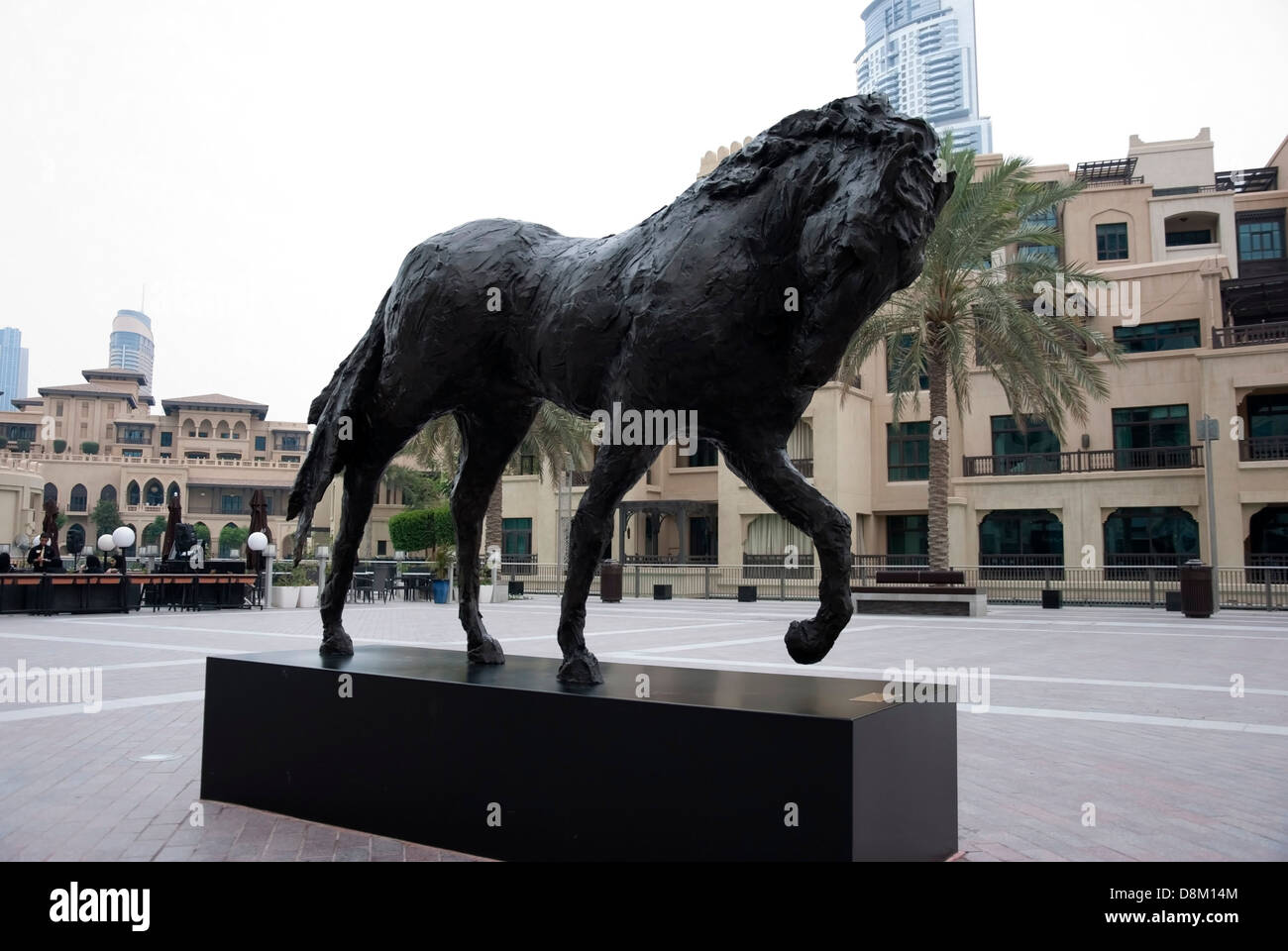 Tamaño de la vida (caballo andaluz) 1 Vicente da Silva Centro de Dubai Foto de stock