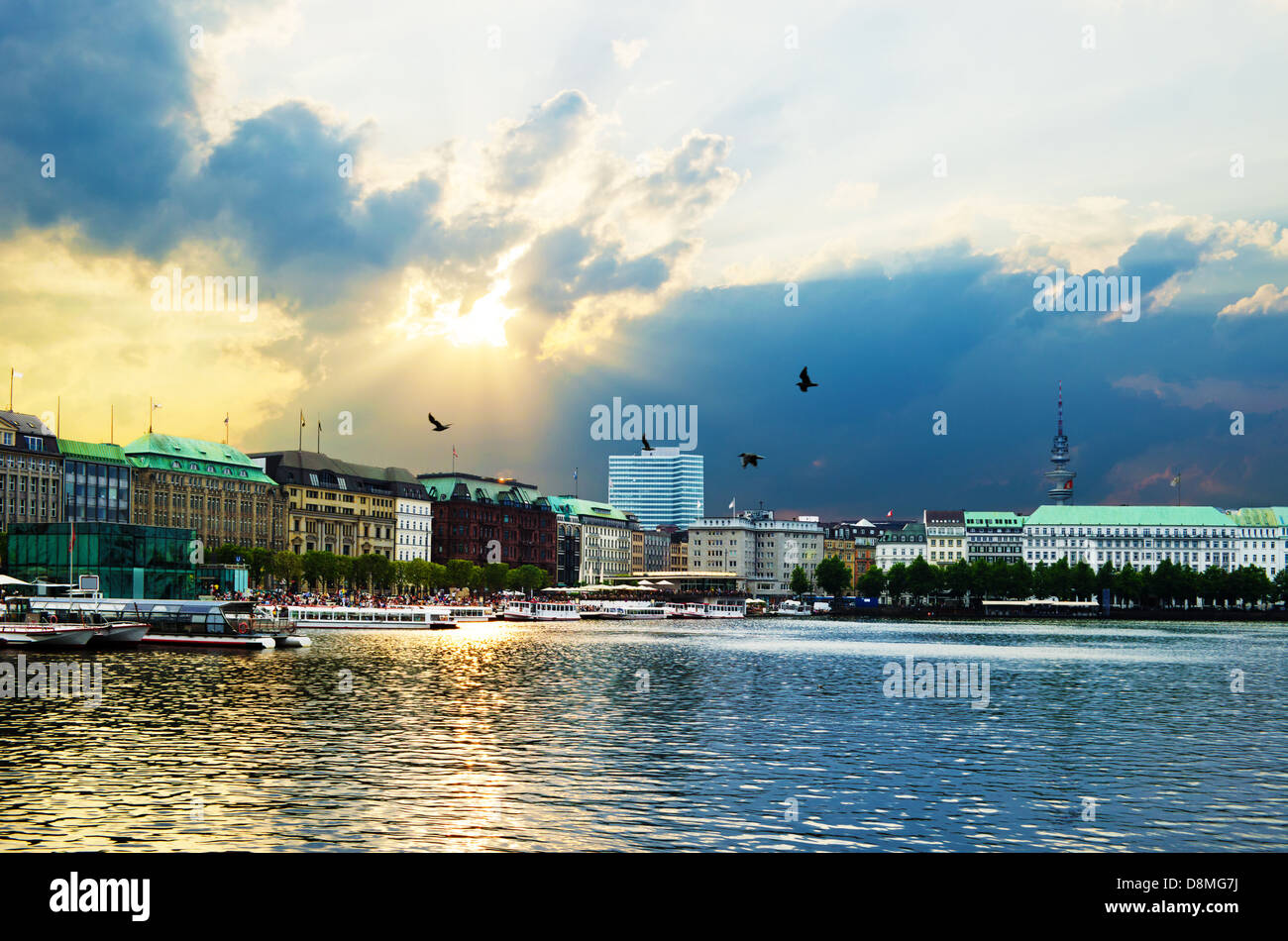 Imagen HDR del Binnenalster en el centro de Hamburgo, Alemania. Foto de stock