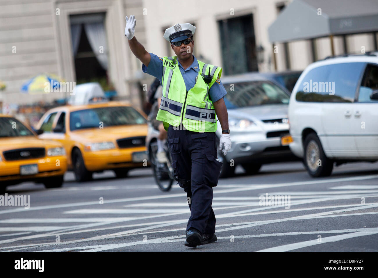 Guardia de tráfico en Nueva York Foto de stock