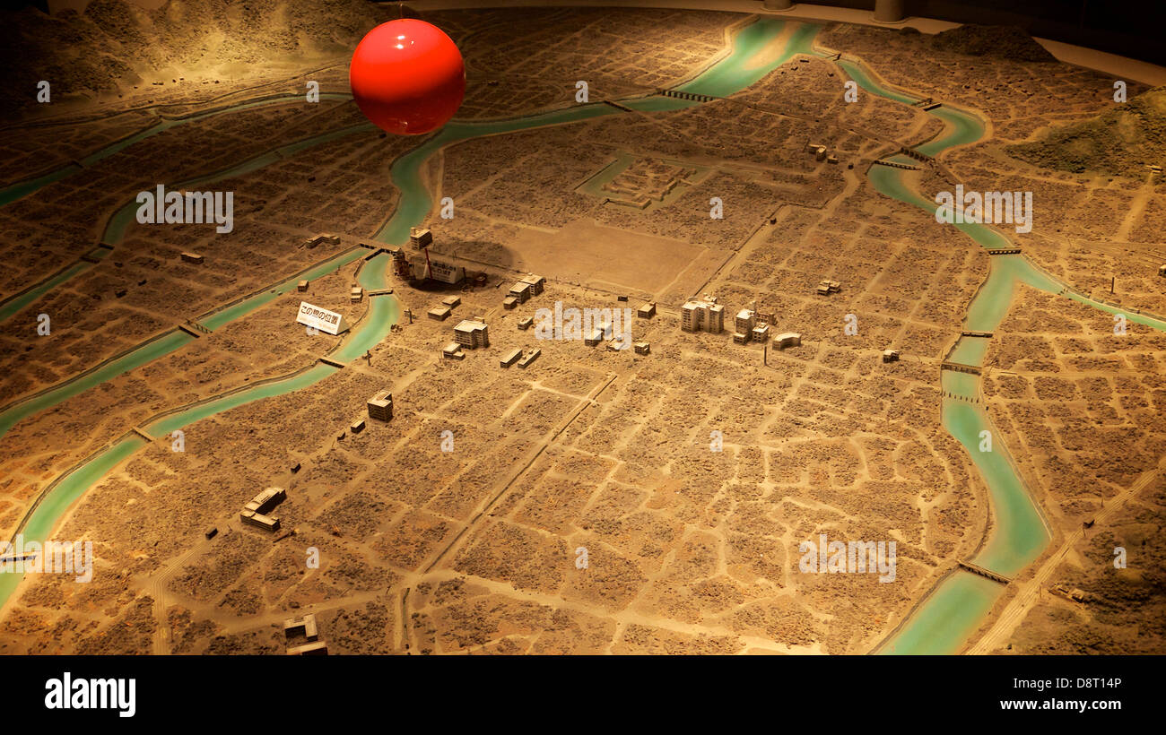 Atomic bomb museum model hiroshima fotografías e imágenes de alta