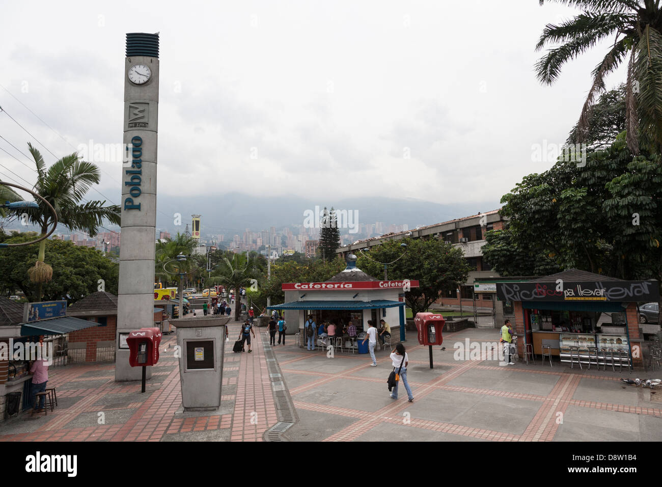 Estación de metro poblado fotografías e imágenes de alta resolución Alamy