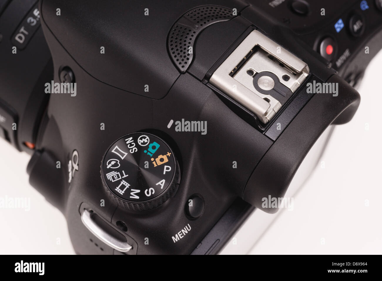 Sony Alpha 58 sistema digital camera - Dial de modo y zapata para flash  Fotografía de stock - Alamy