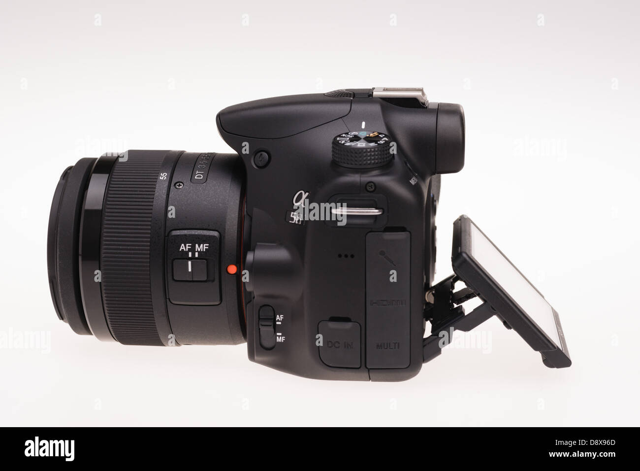 Punto muerto subterraneo Edredón Sony Alpha 58 sistema digital camera - luneta trasera articulada Fotografía  de stock - Alamy
