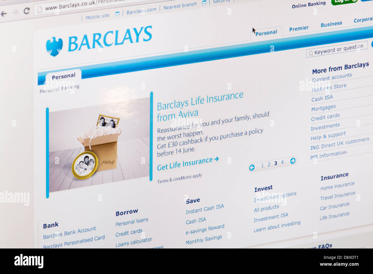 Barclays Banca Online Website o página web en una pantalla de ordenador portátil o monitor de ordenador Foto de stock