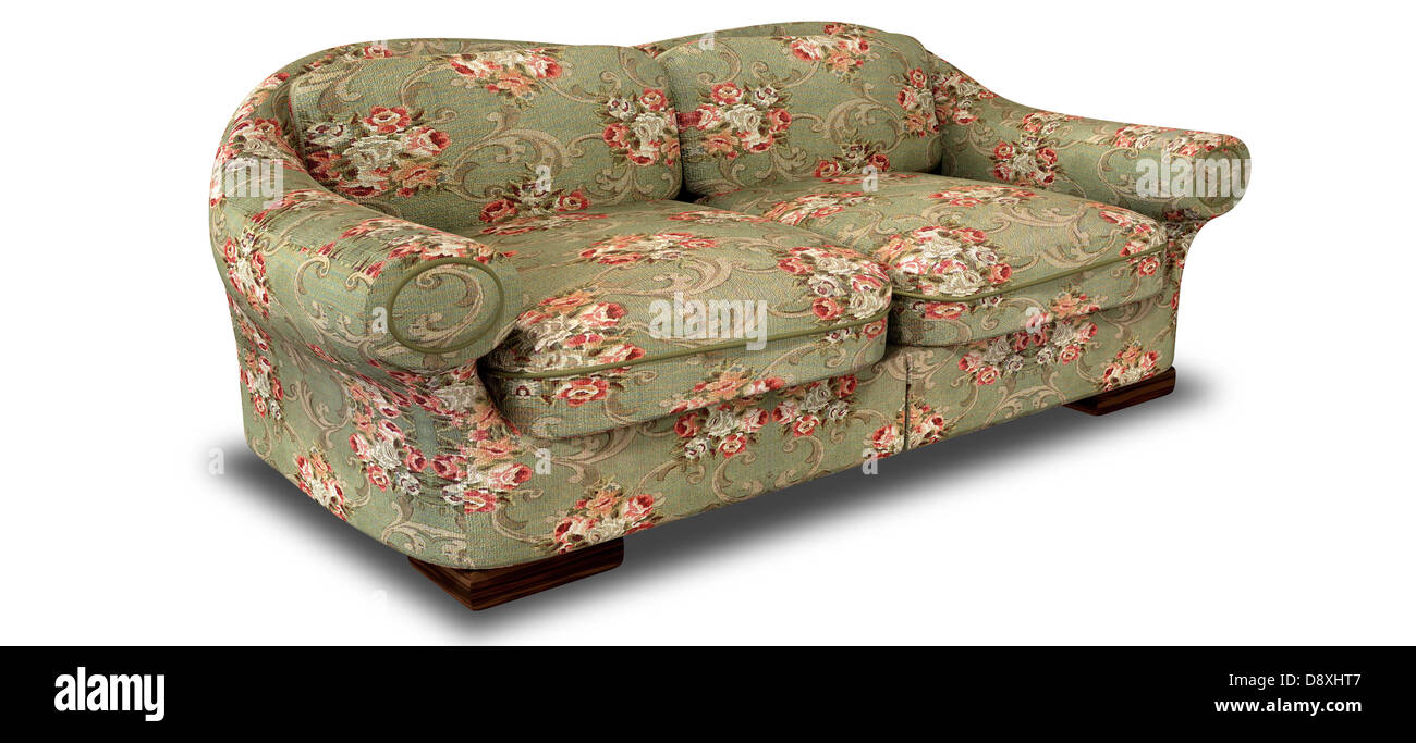 Un viejo sofá vintage con una tela floral verde y rojo sobre un fondo  aislado Fotografía de stock - Alamy