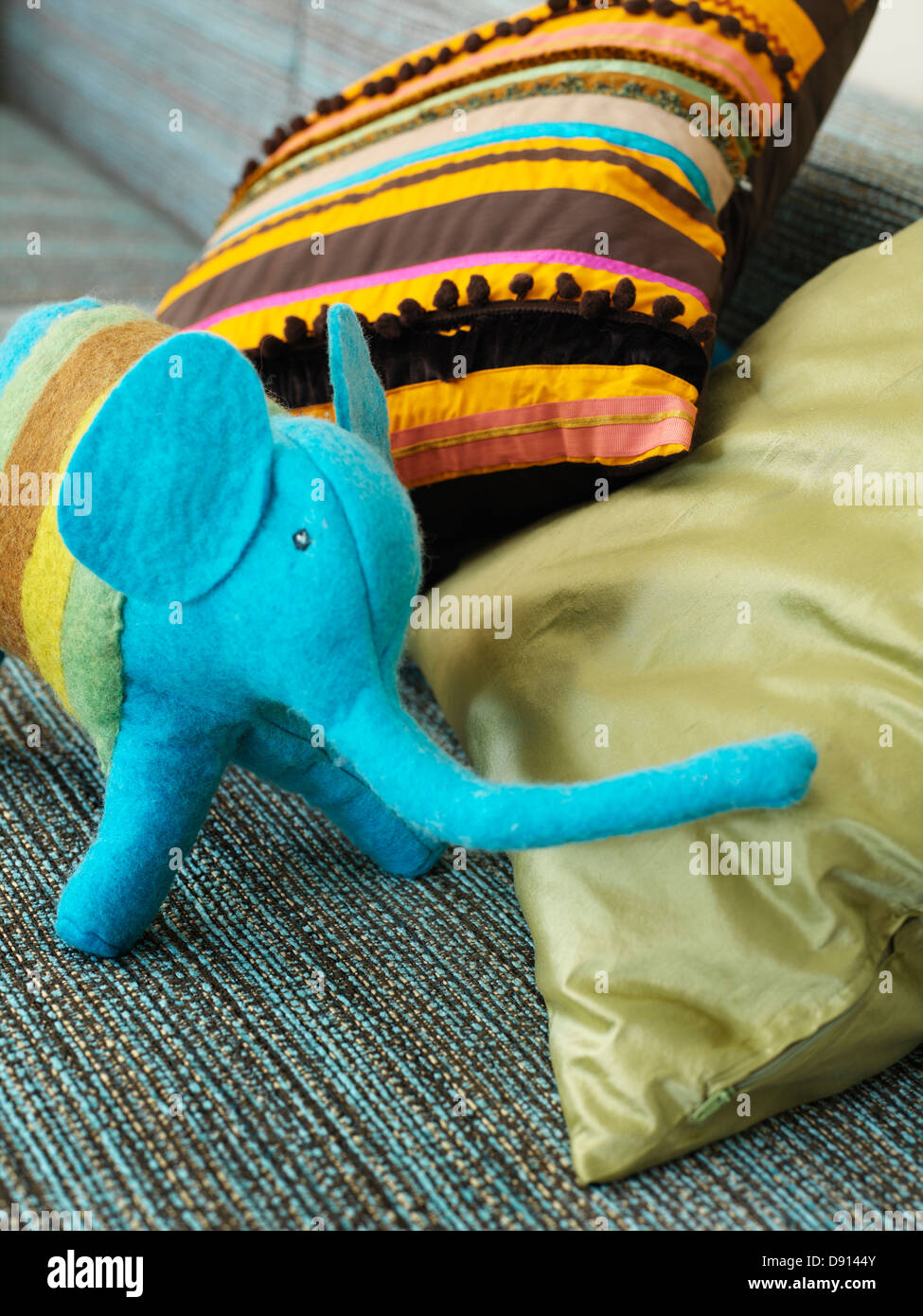 Detalle de la decoración de interiores con un elefante azul, Suecia. Foto de stock