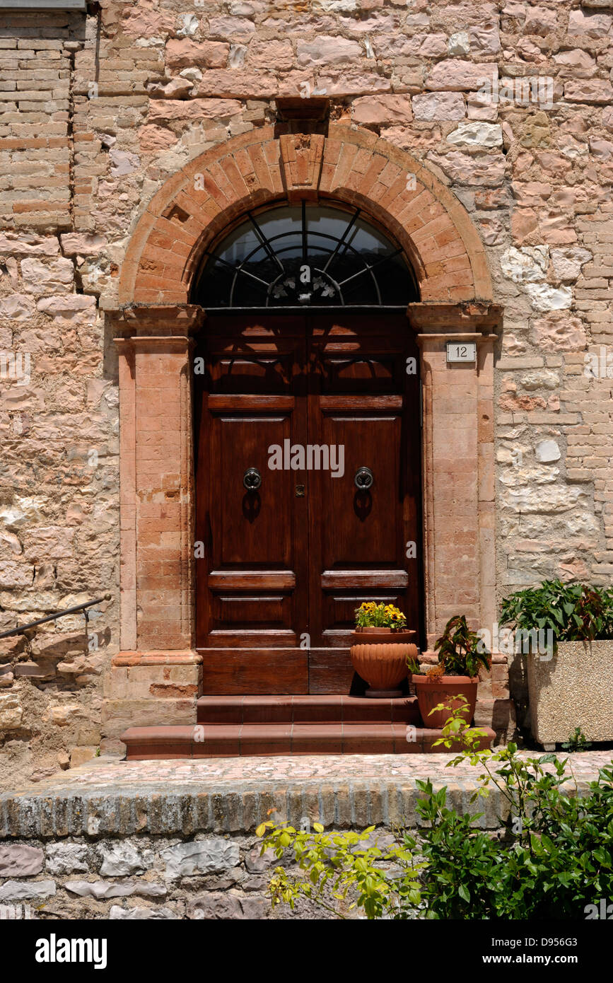 Puertas italianas fotografías e imágenes de alta resolución - Alamy