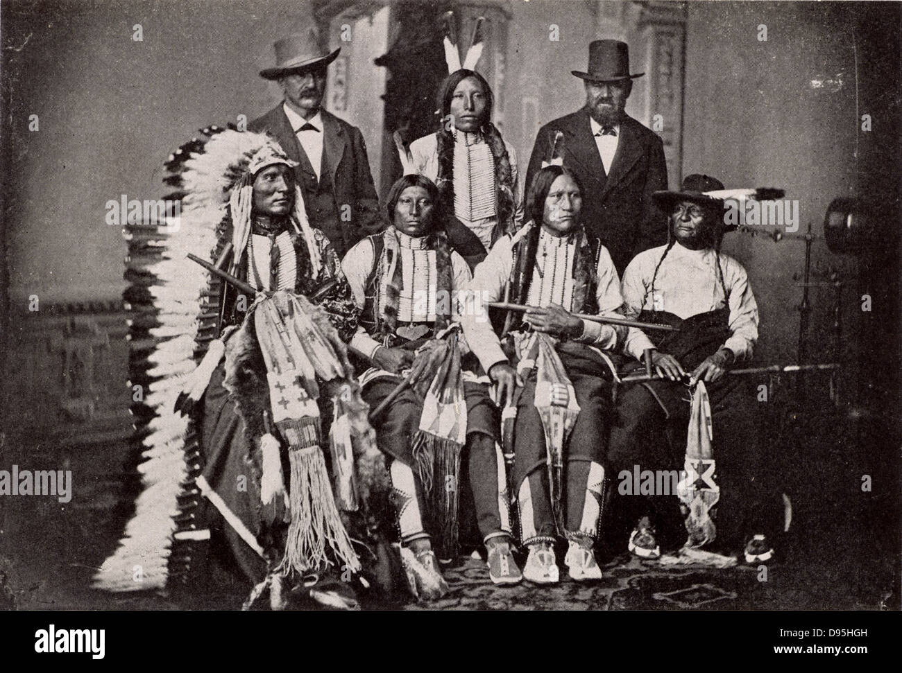 Los Jefes Sioux tras una reunión en la Casa Blanca, Washington, EE.UU. c1877. Los indios de Norteamérica. Los pueblos indígenas. Foto de stock
