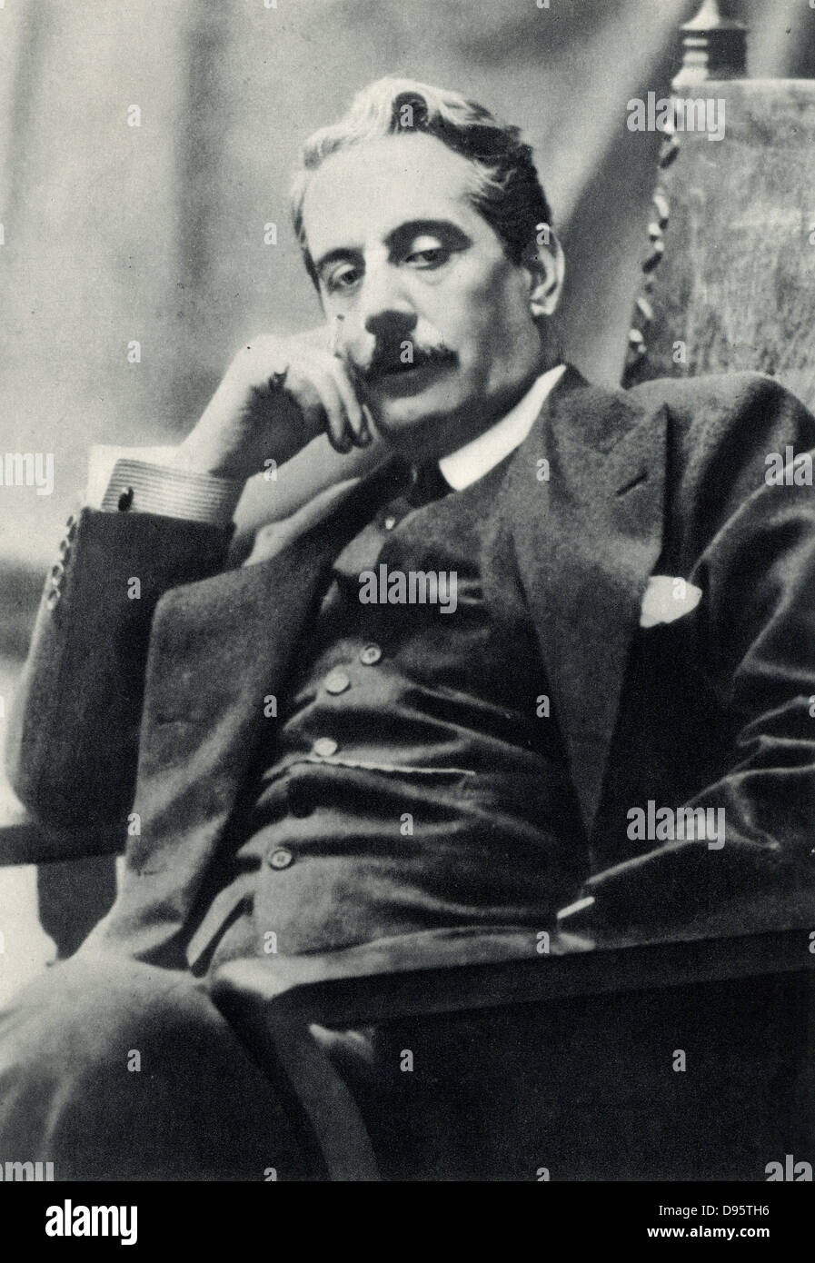 Giacomo Puccini (1858-1924) en 1910. Compositor italiano, principalmente de la ópera. Después de una fotografía. Foto de stock