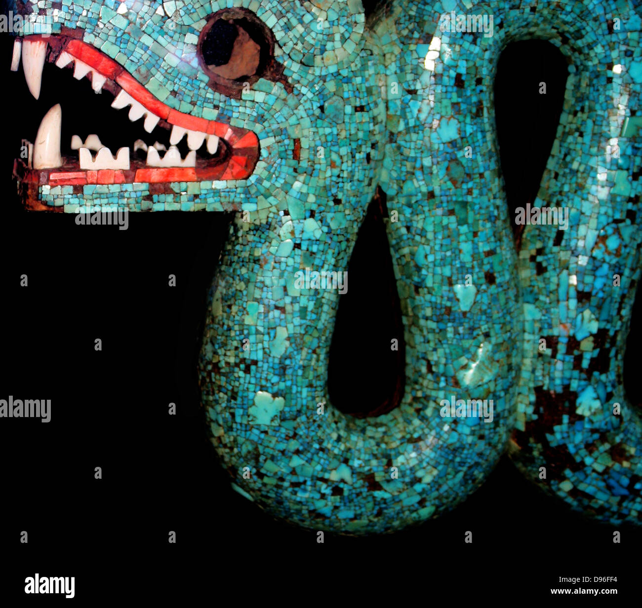 La serpiente de dos cabezas aztecas hechas de mosaicos de turquesa y