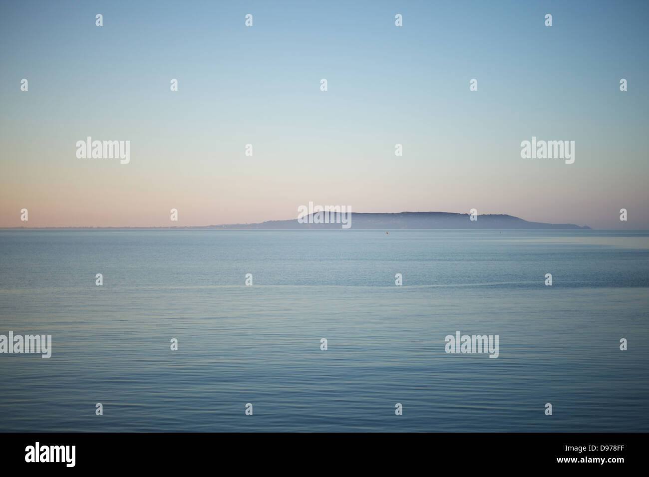 Una vista de Howth mirando a la bahía de Dublín, Irlanda Foto de stock