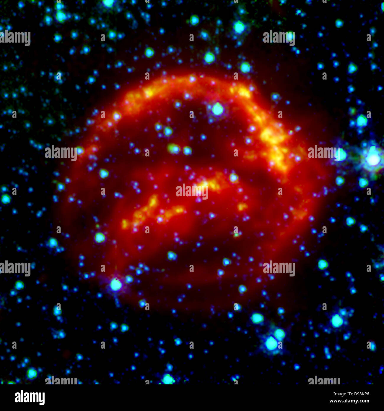 Remanentes de Supernova de Kepler: Una vista desde el Telescopio Espacial Spitzer. Esta imagen en colores falsos de Spitzer es un compuesto de datos desde Foto de stock