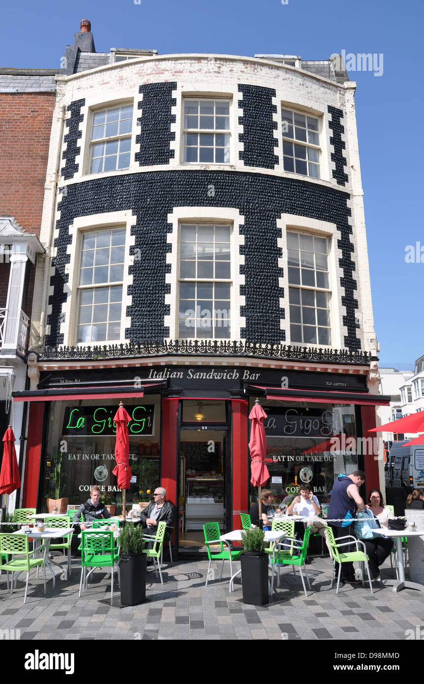 Sándwich italiano y cafetería en el centro de Brighton, cerca del mar, Inglaterra, Reino Unido. Foto de stock