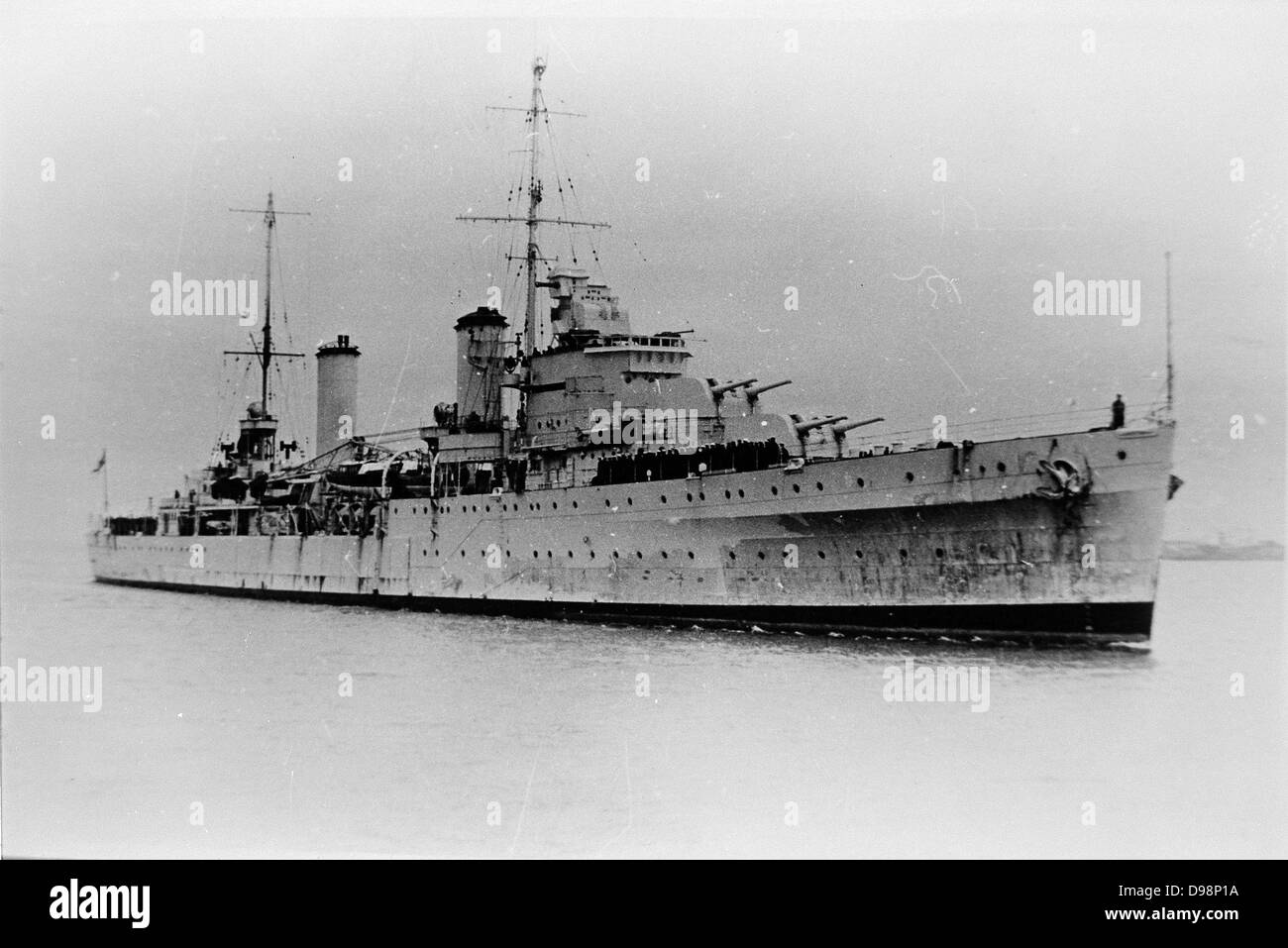 HMAS Sydney llegar en Sydney, Australia, 1936, modificado Leander clase cruiser de luz. En la Segunda Guerra Mundial el 19 de noviembre de 1941 ella participó con el crucero alemán Kormoran y se perdió con 645 personas a bordo. Australia marina Foto de stock