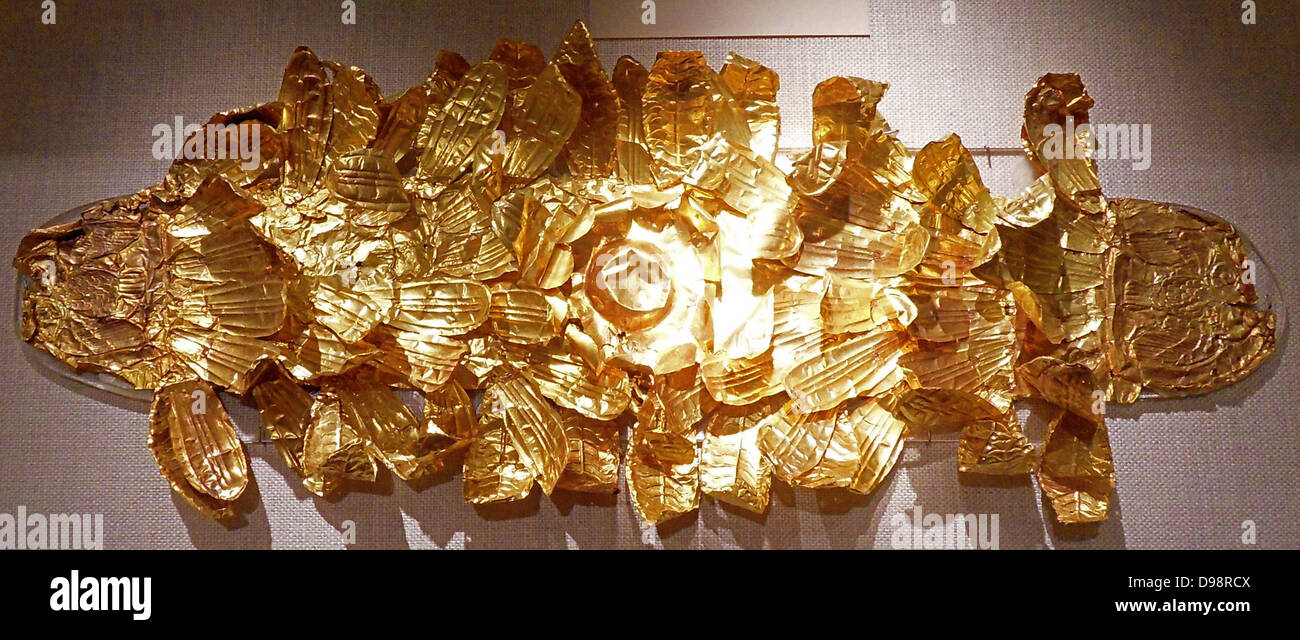 Corona de Oro etrusca que data de la 4ª -3ª siglo A.C. Foto de stock