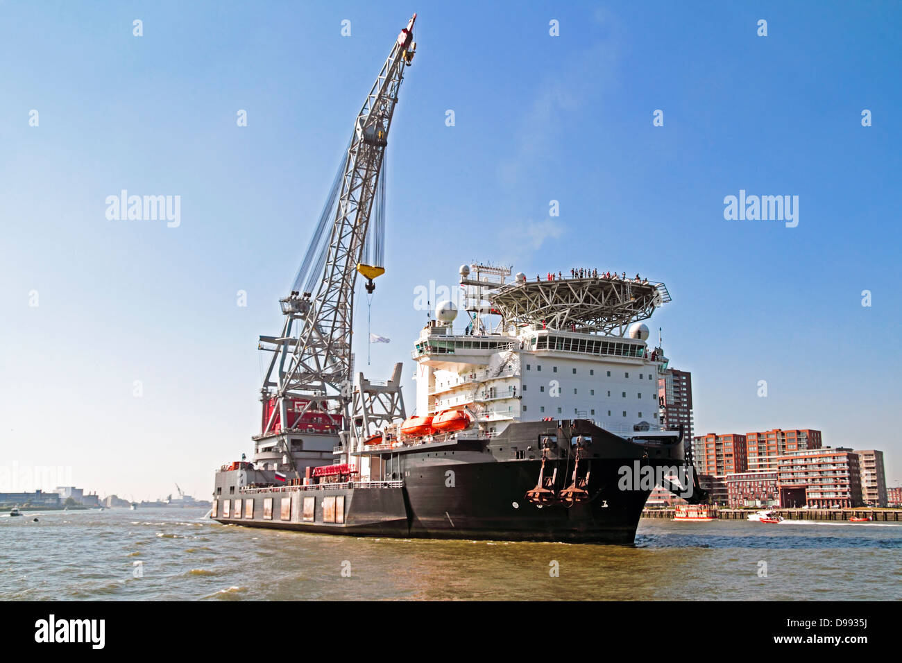 Carguero en el puerto de Rotterdam, en los Países Bajos Foto de stock