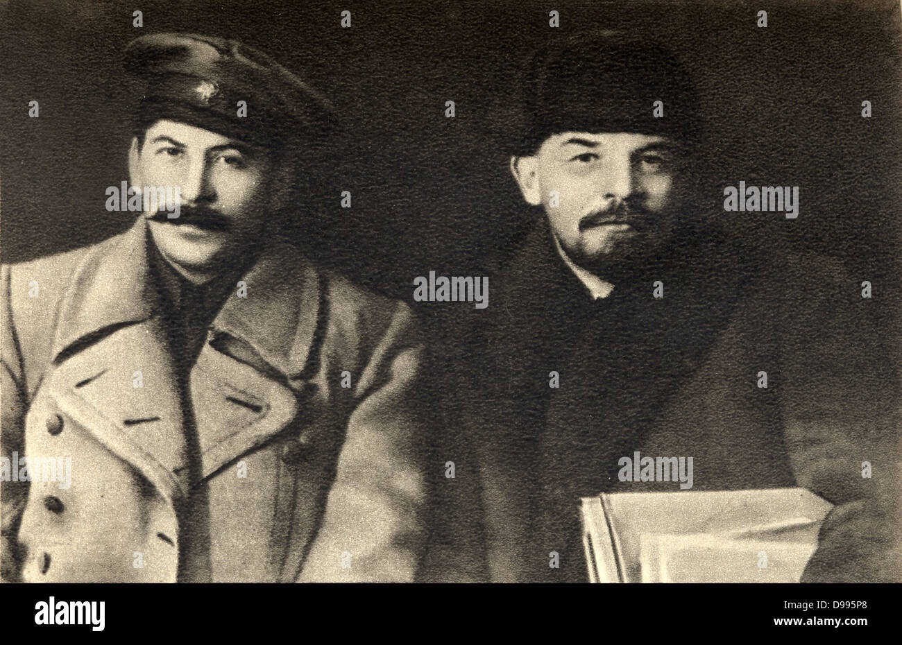 Vladimir Lenin y Stalin juntos en 1919 Foto de stock