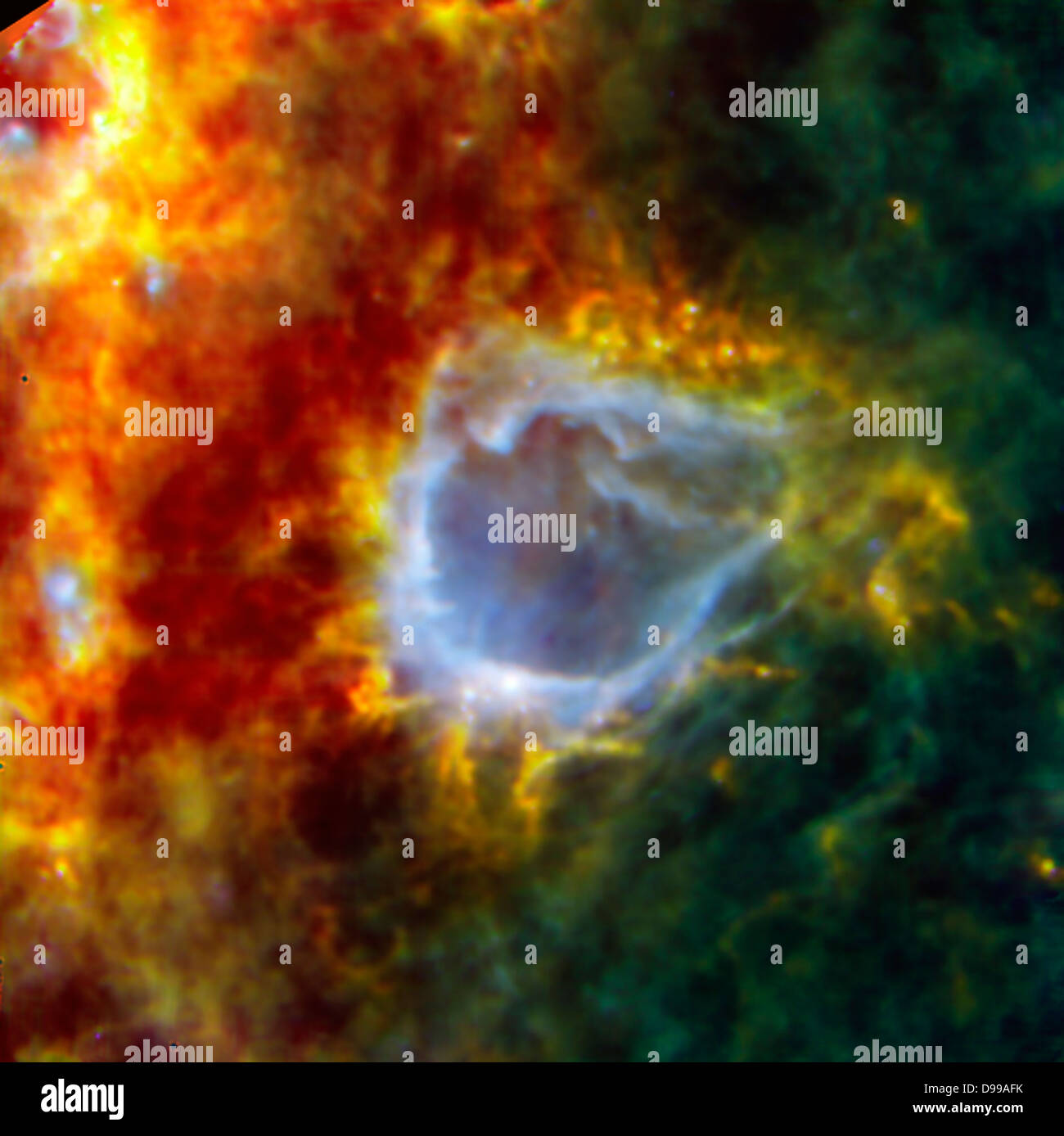Estresante Leve prosperidad RCW 120 es una burbuja galáctica. Anidado en el shell en torno a esta gran  burbuja es una estrella embrionaria que parece destinada a convertirse en  una de las estrellas más brillantes