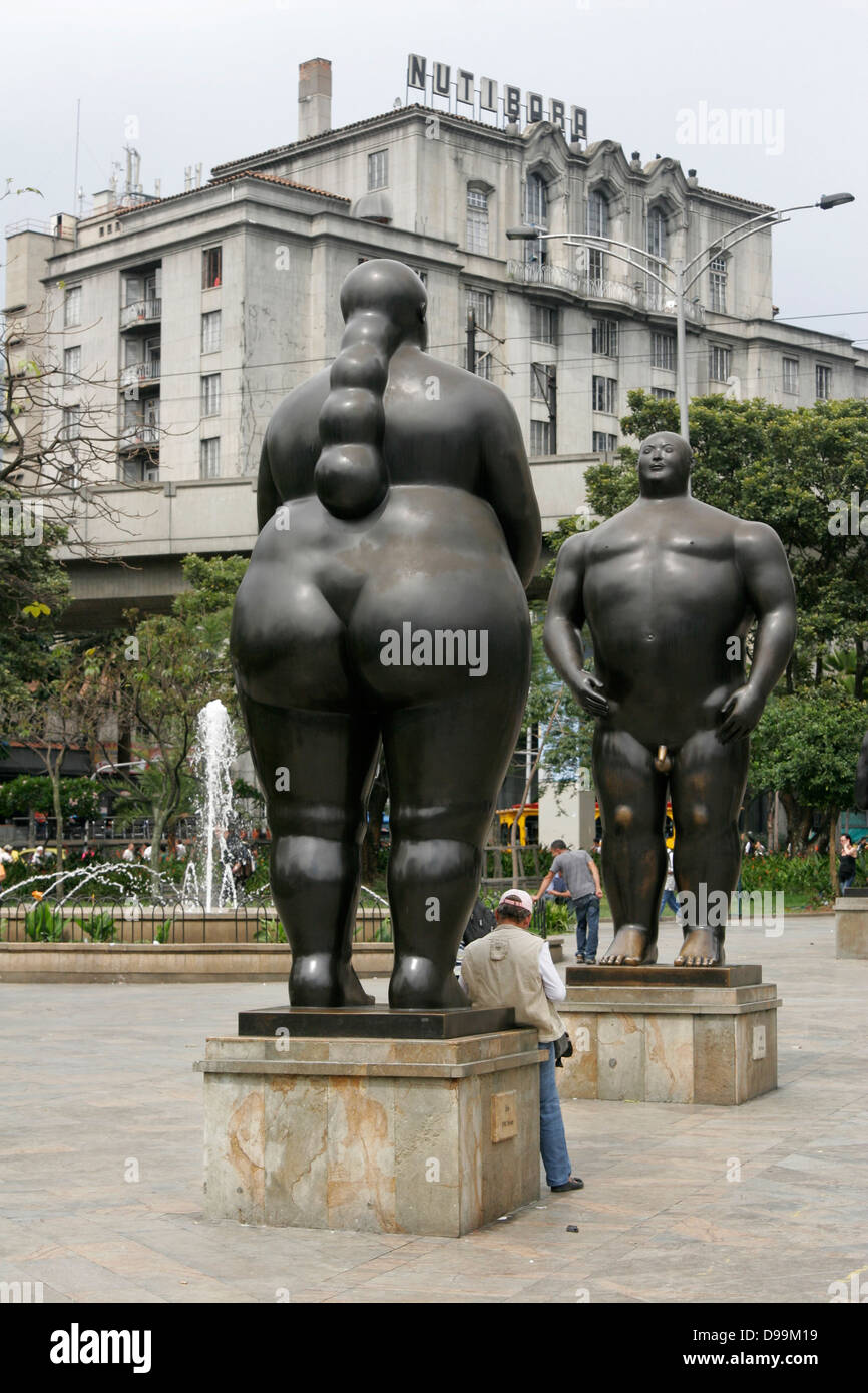 Las esculturas del artista colombiano Fernando Botero, plazoleta de las  Esculturas (también conocida como Plaza Botero), Medellín, Colombia  Fotografía de stock - Alamy