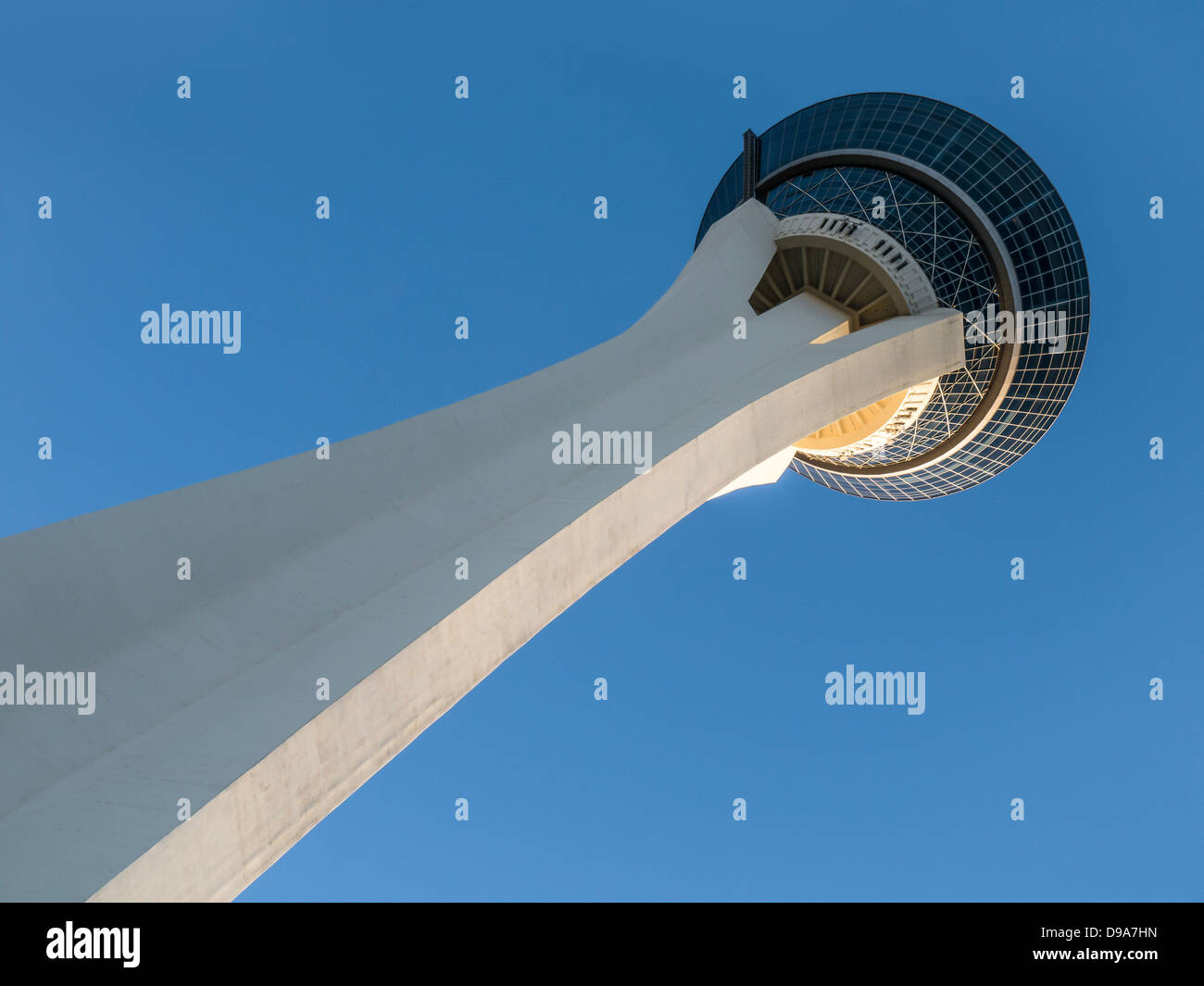 LAS VEGAS, NEVADA, Estados Unidos - 04 DE JUNIO de 2013: La torre de observación en el Stratosphere Casino Resort Hotel Foto de stock