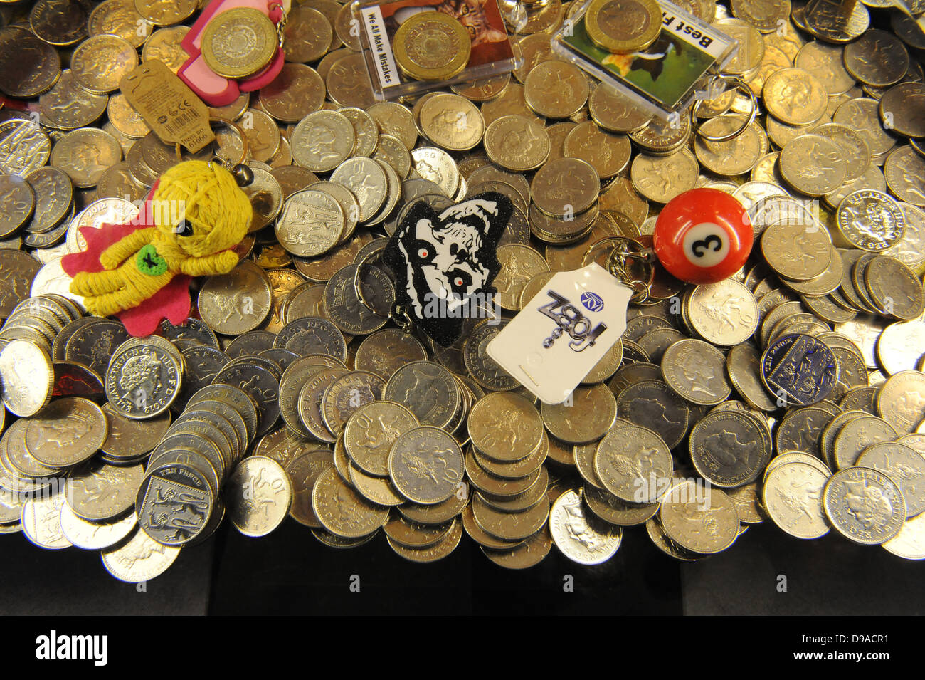 Un empujador tipo máquina de juego arcade de Namco en el South Bank en Londres, Reino Unido. Foto de stock