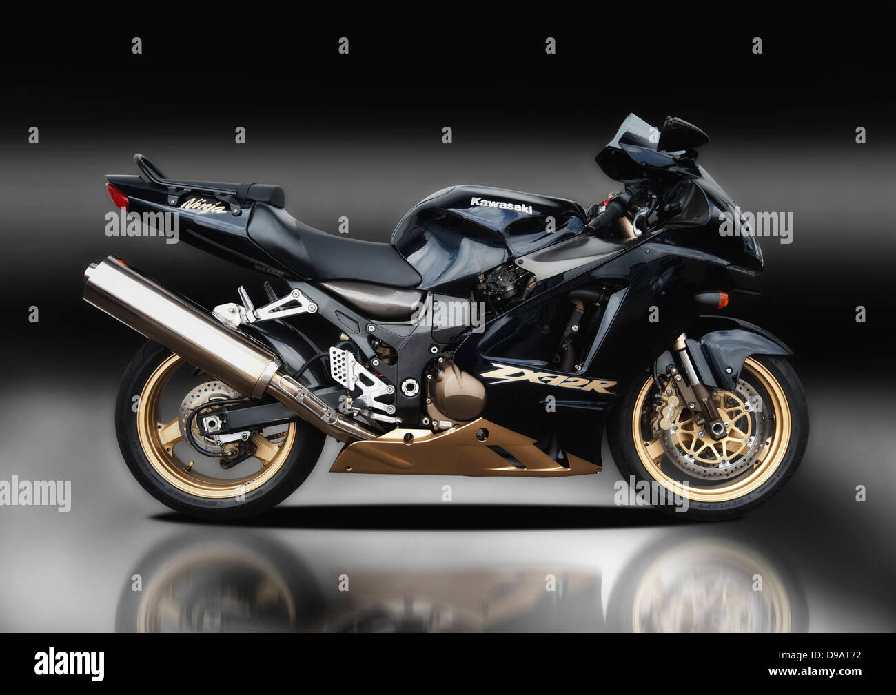 Kawasaki ZX-12R Moto Fotografía de stock - Alamy