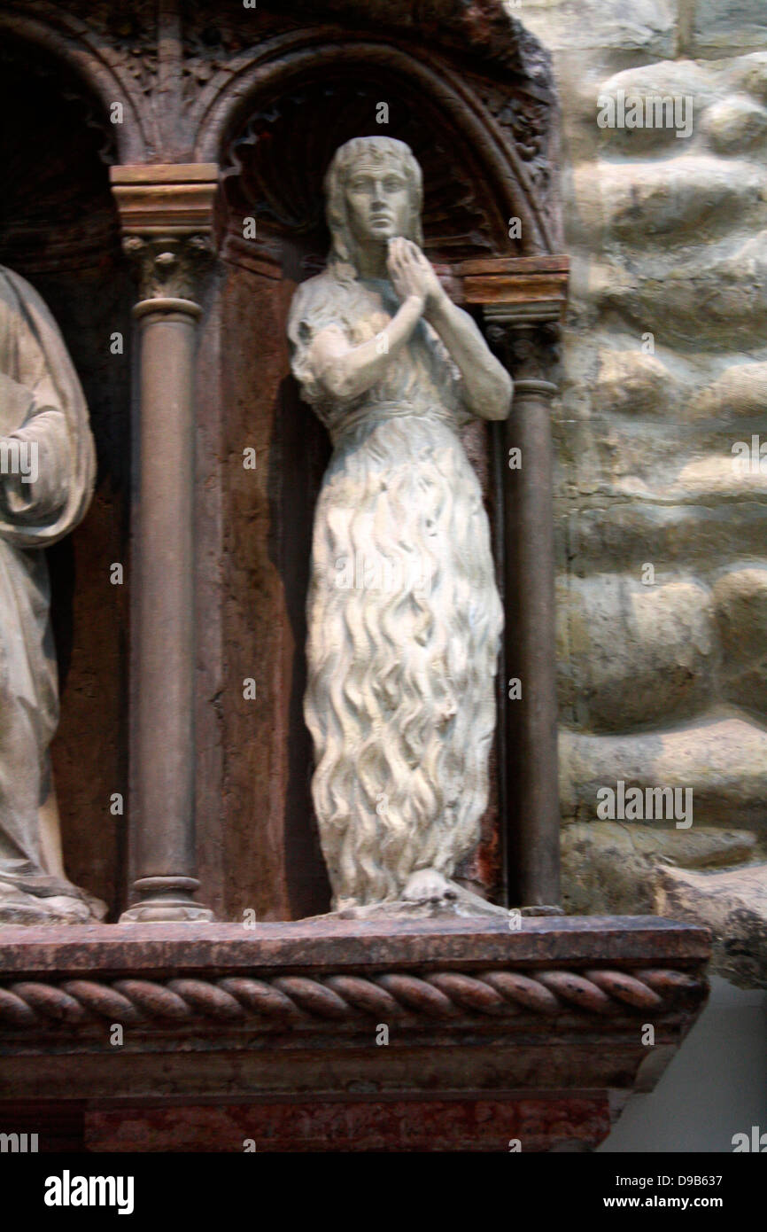 Leonardo De Malaspinis Marchioni. Ca 1430-1435 monumento realizado en estuco, mármol, piedra de Istria.Spinetta Malaspina fue un comandante militar, quien murió en 1407. Sus herederos poner este memorial en la iglesia que pinetta fundado en Verona. Foto de stock