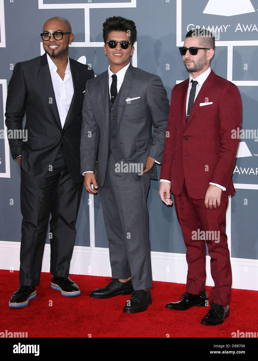 musico bruno mars y la smeezingtons 54ª entrega anual de los premios grammy 2012 las llegadas se celebro en el staples center de los angeles california 12 02 12 fotografia de stock alamy