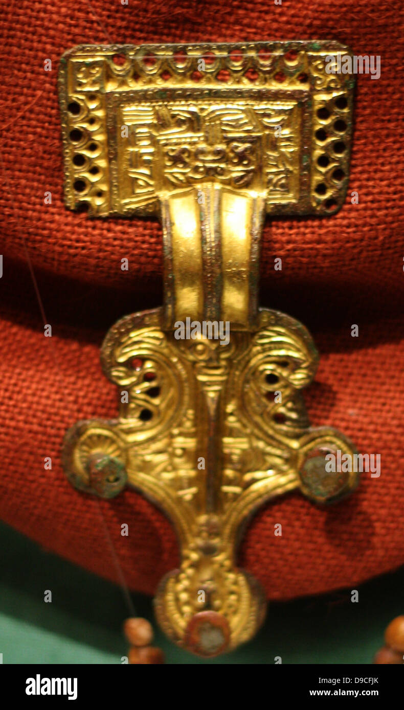 Broche de Oro, Anglo Saxon siglo 8 DC Foto de stock