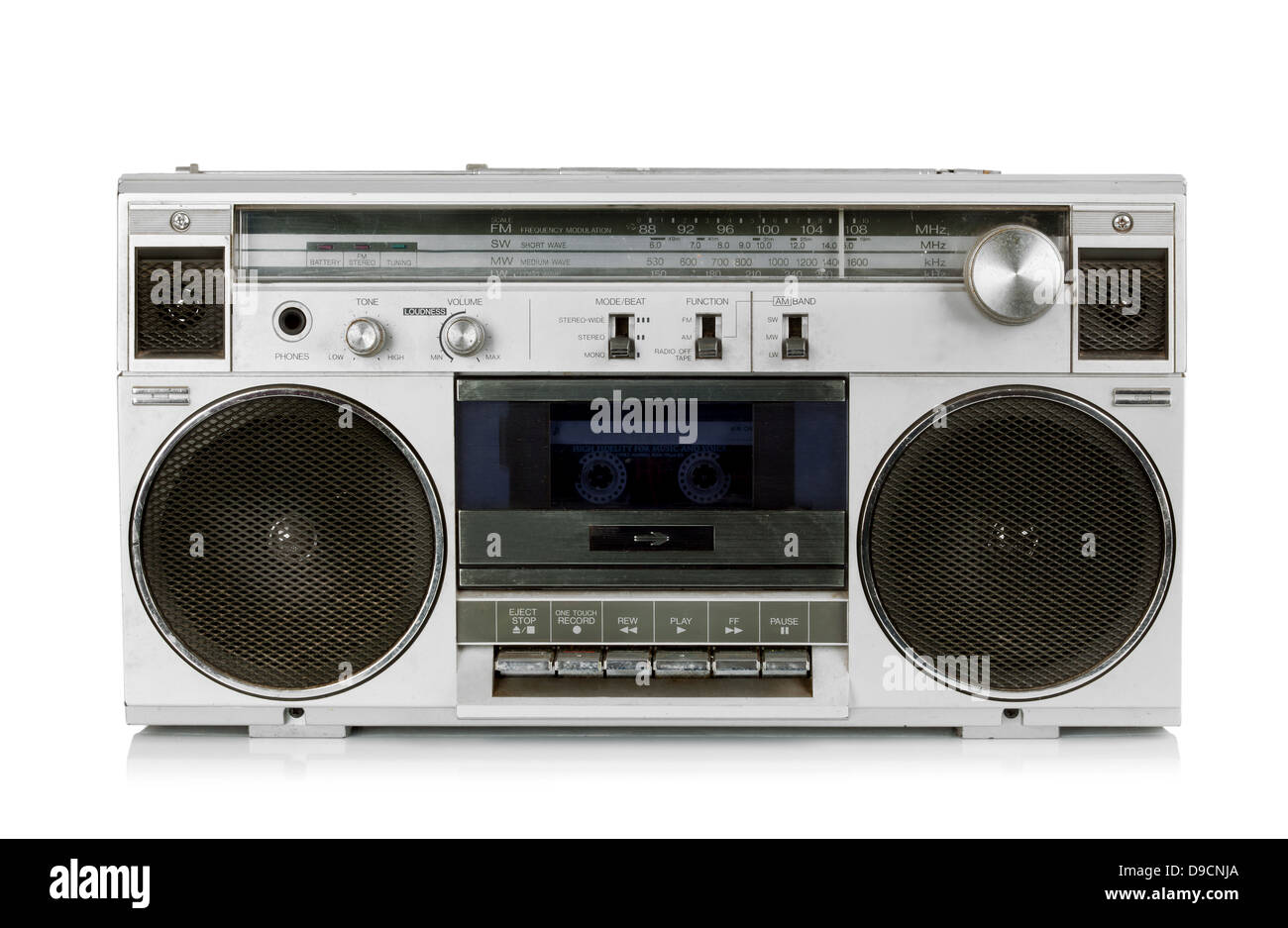 Vintage radiocassette portátil aislado en blanco Foto de stock