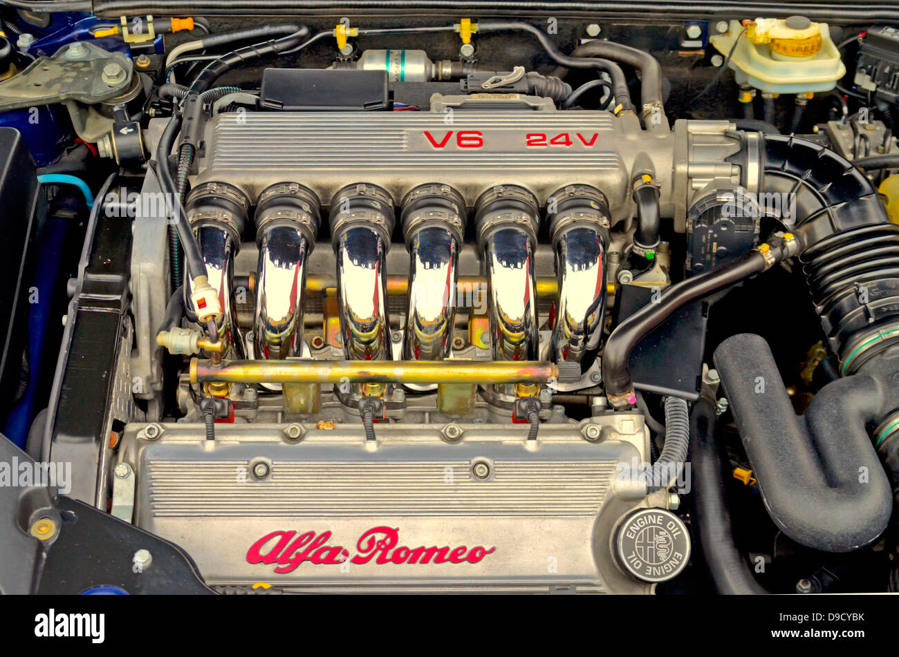 Alfa Romeo V6 motor 3 litros de 24 válvulas Foto de stock