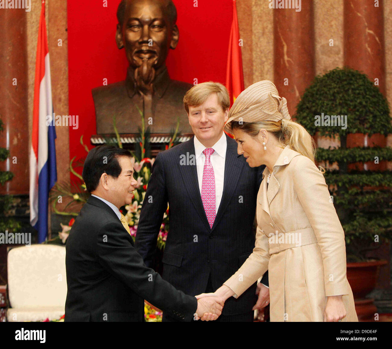 El príncipe Willem-Alexander y La Princesa Máxima de Holanda asistir a las aberturas seminario "Doing Business en Vietnam' en el Melia Hotel en Hanoi. Hanoi, Vietnam - 28.03.11 Foto de stock
