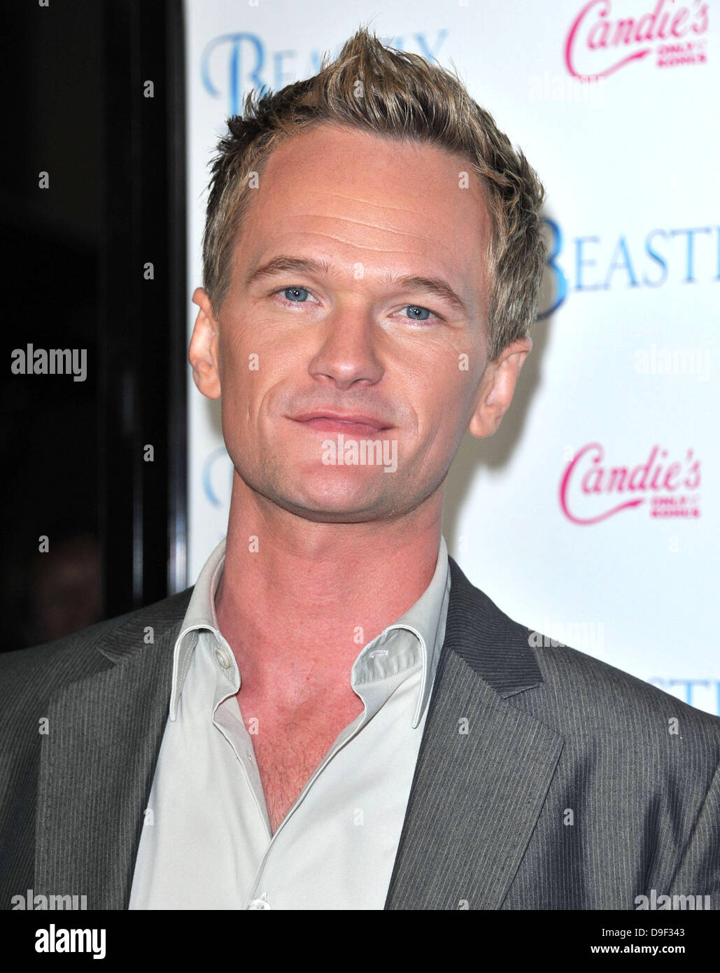 Neil Patrick Harris Candie's presenta Los Angeles estreno de 'Bestial' en el Teatro Grove - Llegadas de Los Angeles, California - 24.02.11 Foto de stock