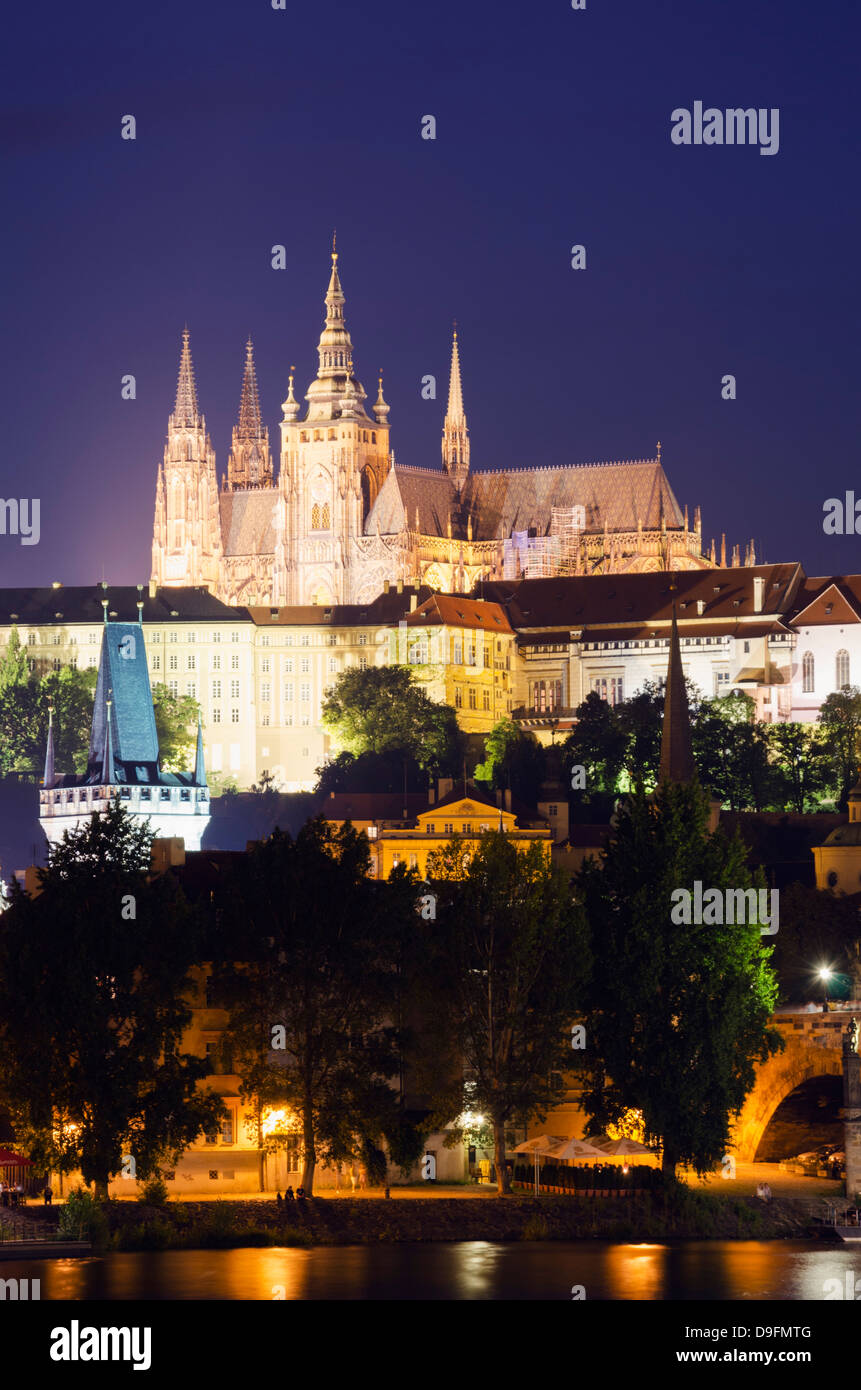 Catedral de San Vito y el Castillo de Praga, Sitio del Patrimonio Mundial de la UNESCO, Praga, República Checa Foto de stock