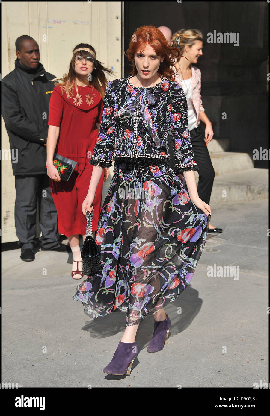 Florence Welch, Semana de la moda de París listo para ponerse  Otoño/Invierno 2011 - Chanel - en las afueras de París, Francia - 08.03.11  Fotografía de stock - Alamy