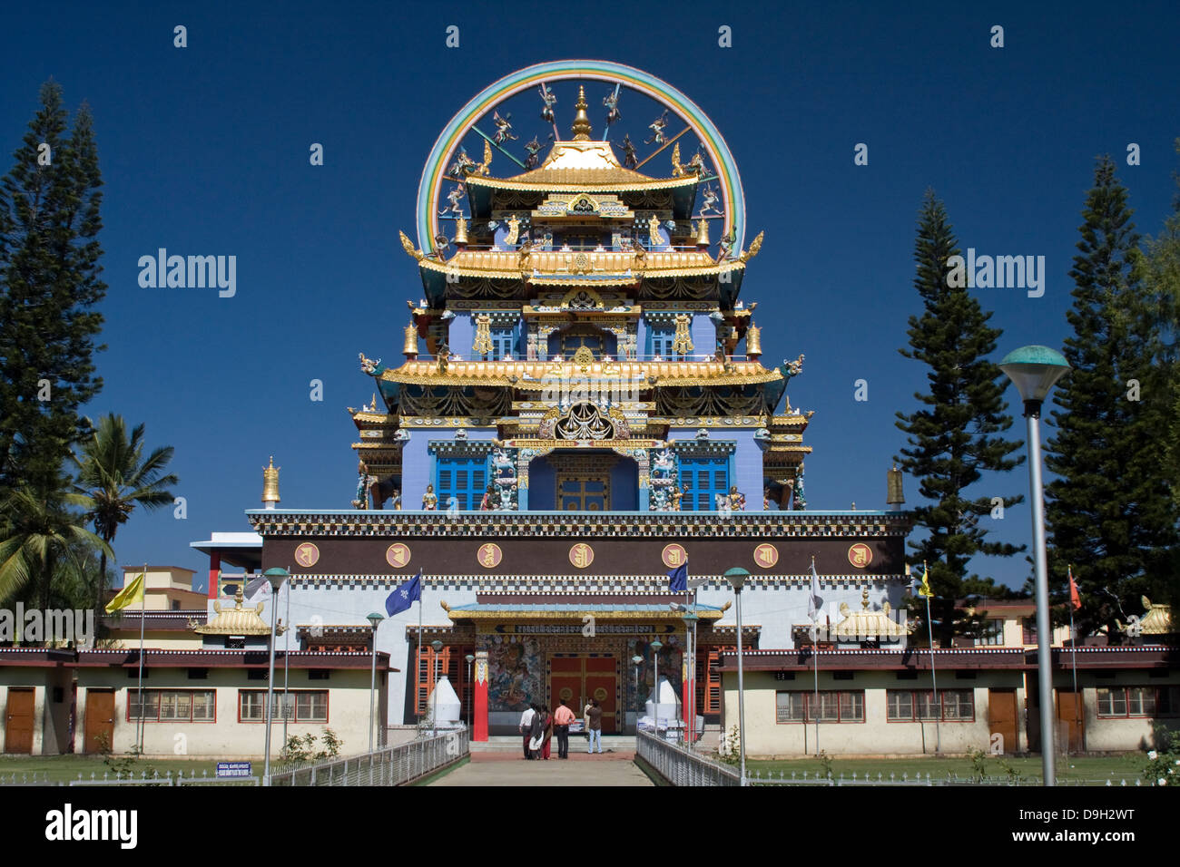 Asia, India, Karnataka, en Bylakuppe, Templo de Oro Foto de stock