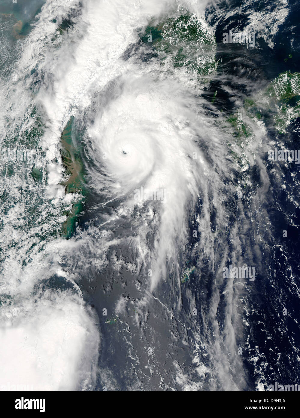 Septiembre 1, 2010 - el tifón Kompasu acercándose a la península de Corea y China en el Mar Oriental de China Foto de stock