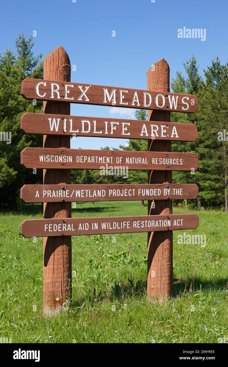 Firmar en la sede de la Crex Meadows Wildlife Area en el oeste de Wisconsin, EEUU. Foto de stock