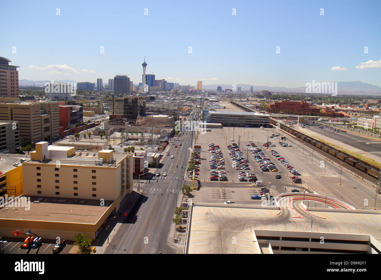 Las Vegas Nevada, Centro, Main Street, vista aérea desde arriba, Stratosphere Casino Hotel & Tower, The Strip, Skyline, NV130329010 Foto de stock