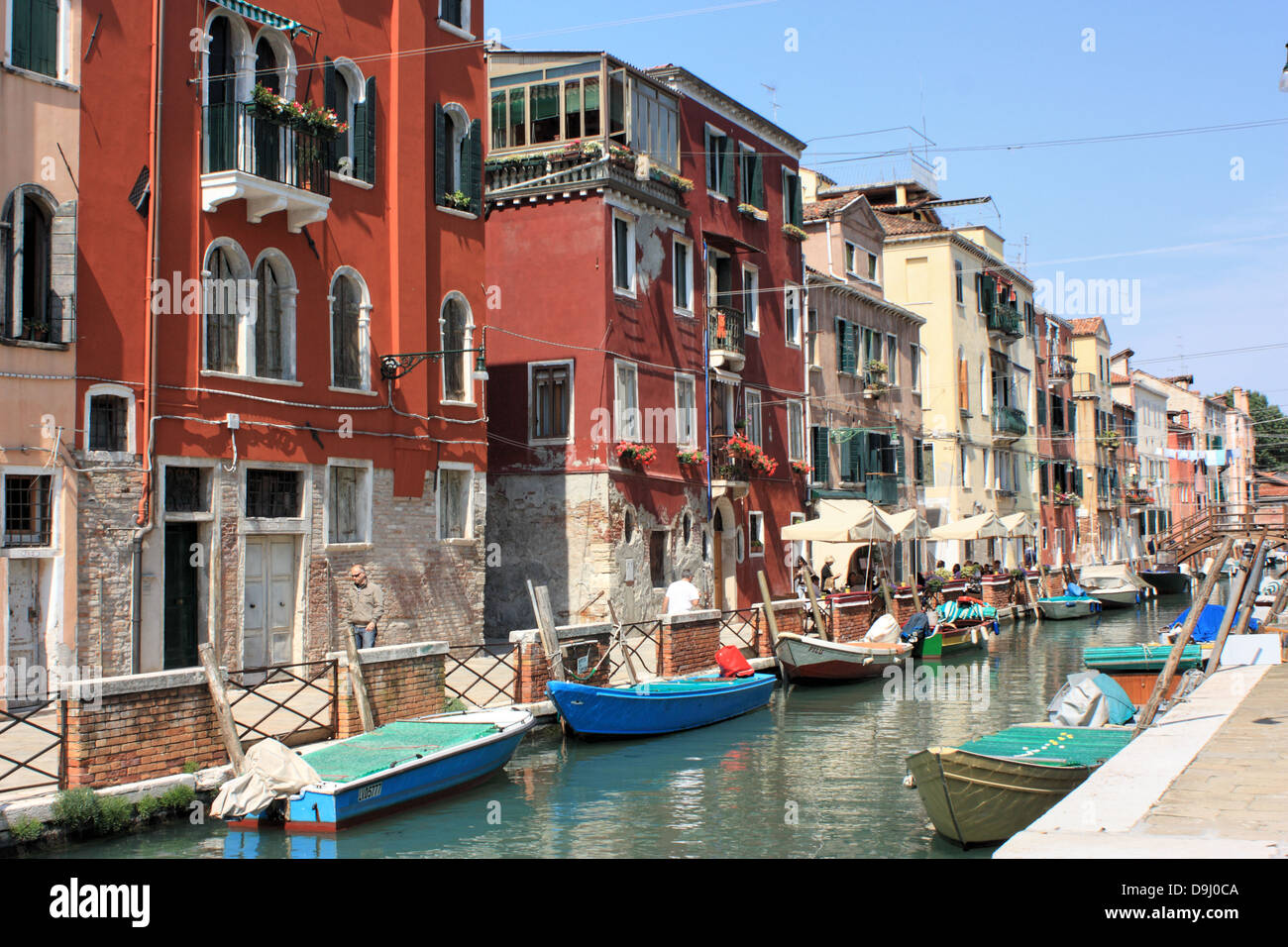 Canal "Rio de Sant'Isepo' en el barrio Castello de Venecia Foto de stock