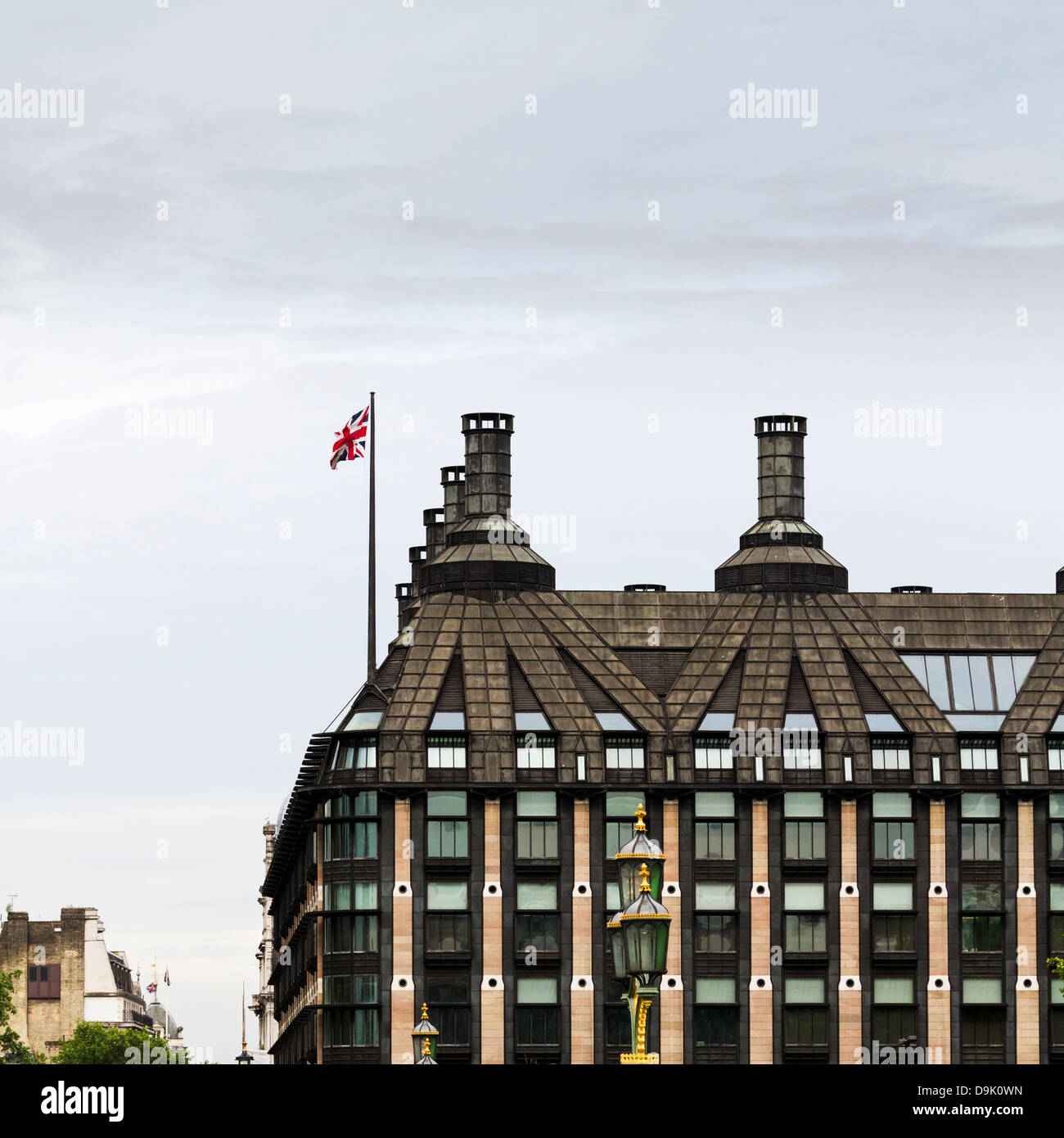 Portcullis House, Westminster, Londres, Reino Unido. El edificio diseñado por Michael Hopkins sirve como oficinas para diputados y funcionarios Foto de stock