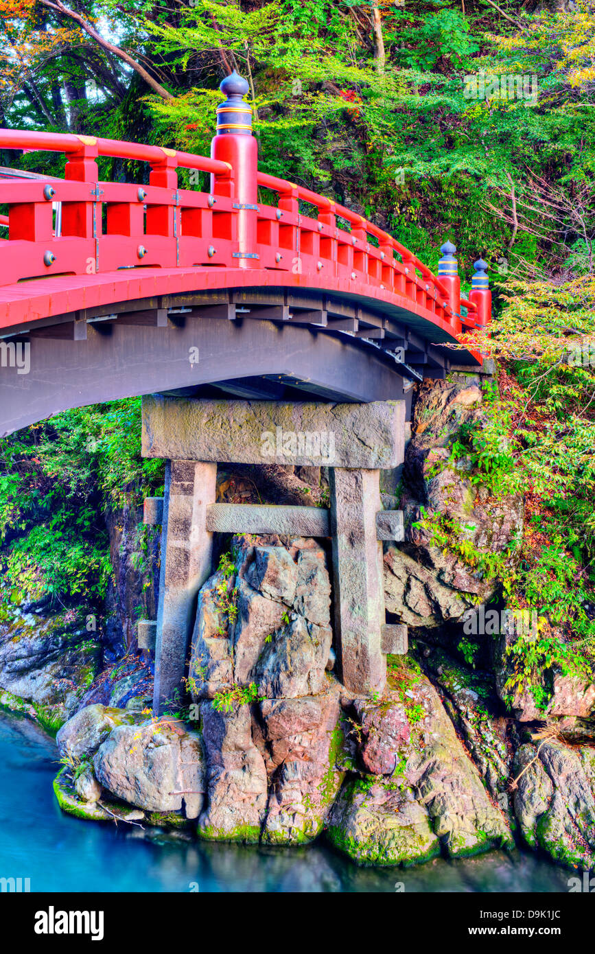 Puente de Sagrado Shinkyo Nikko, Japón. Foto de stock