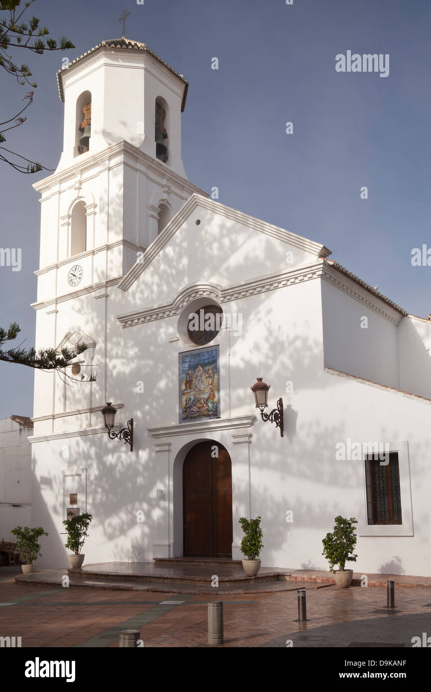 Iglesia cristiana nerja costa del sol andalucia españa fotografías e  imágenes de alta resolución - Alamy