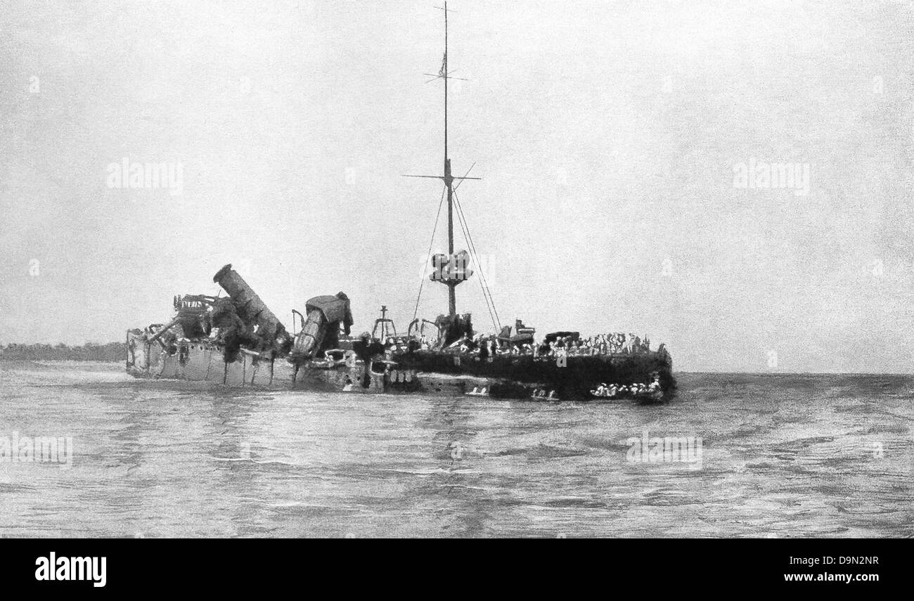 El famoso alemán Raider, el crucero ligero "Emden", se ve varado en una de las Islas Cocos en WWI Foto de stock