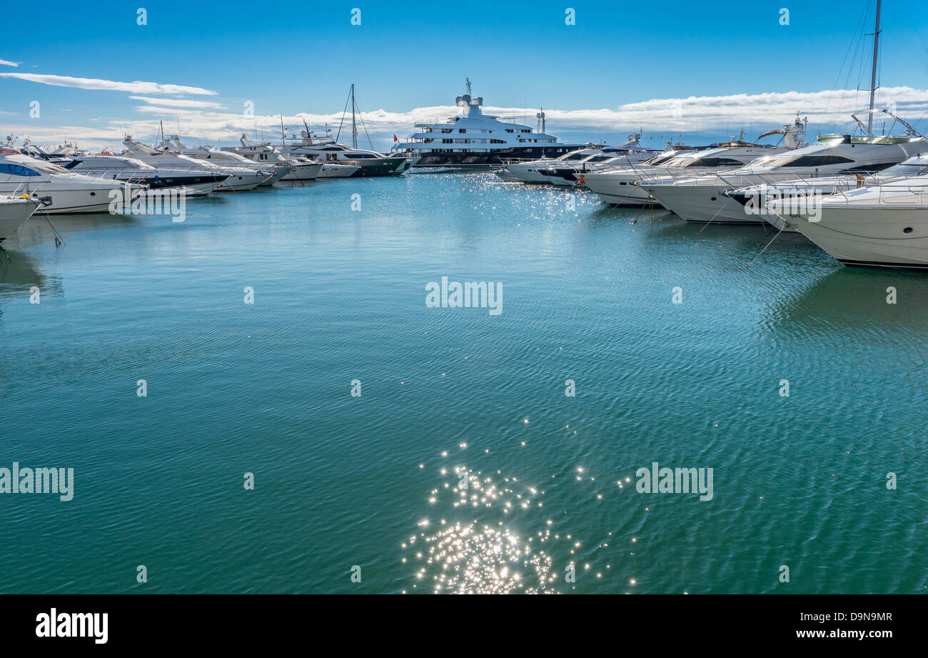 Puerto Banús Marbella Costa del Sol Andalucía España Foto de stock