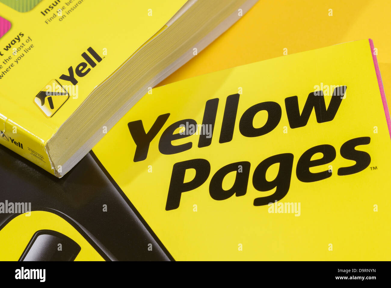 Libreta de teléfonos de páginas amarillas fotografías e imágenes de alta  resolución - Alamy