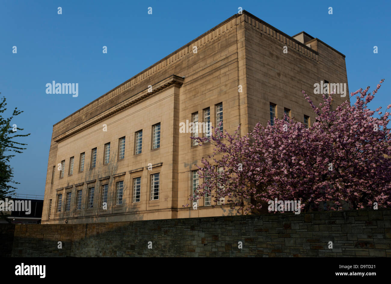 Biblioteca de Huddersfield y Galería de Arte, inaugurado en 1940. Foto de stock