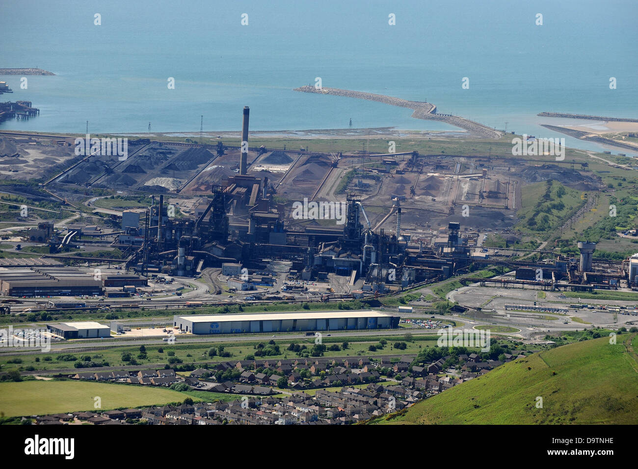 Imagen aérea de Port Talbot acería y Aberavon Beach. Foto de stock