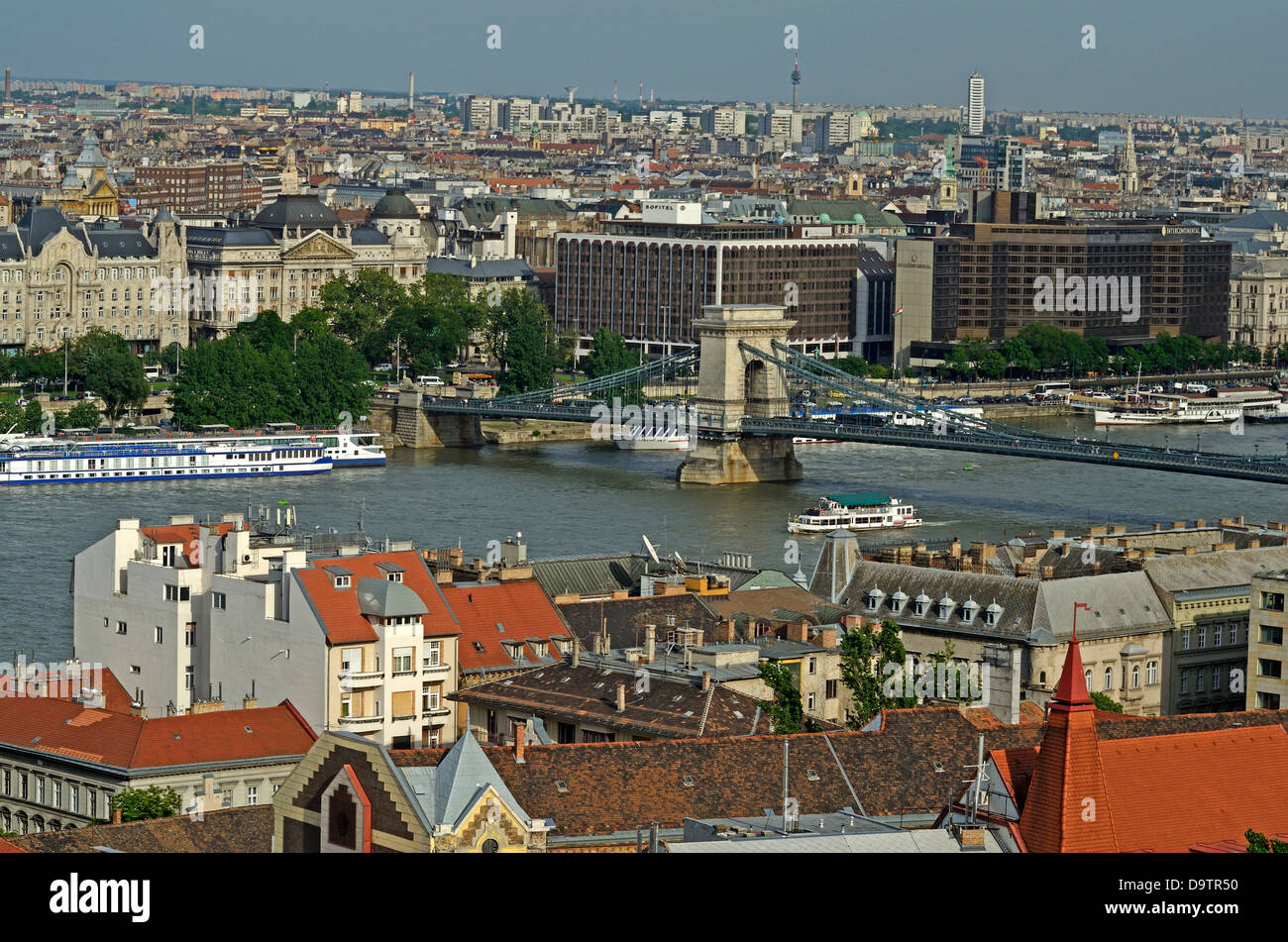 Vista panorámica del lado de Pest de Budapest Hungría Europa Foto de stock